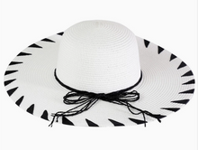 Load image into Gallery viewer, Handmade Edge Detailed Floppy Hat
