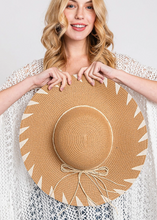 Load image into Gallery viewer, Handmade Edge Detailed Floppy Hat
