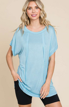 Load image into Gallery viewer, Round Neck Exposed Seam Top
