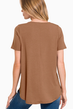 Load image into Gallery viewer, Short Sleeve Shell Button Detail Dolphin Hem Top
