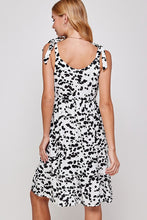 Load image into Gallery viewer, Shoulder Tie Print Dress
