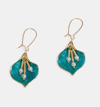 Load image into Gallery viewer, Petal Dangle Earring
